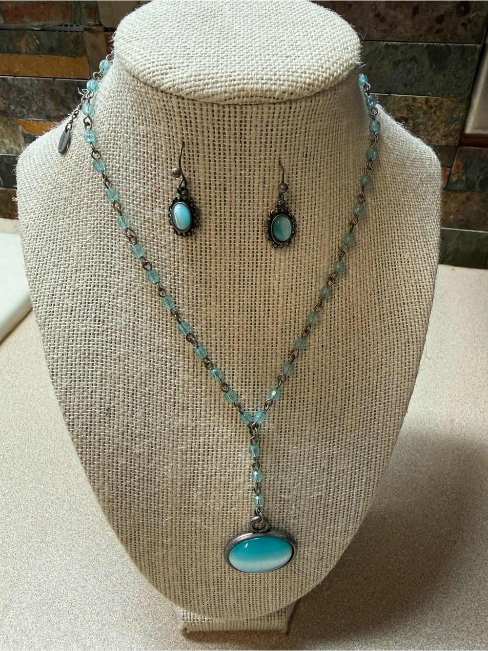 Claire's Aqua Blue Bead Necklace with Matching Oval Pendant & Earrings